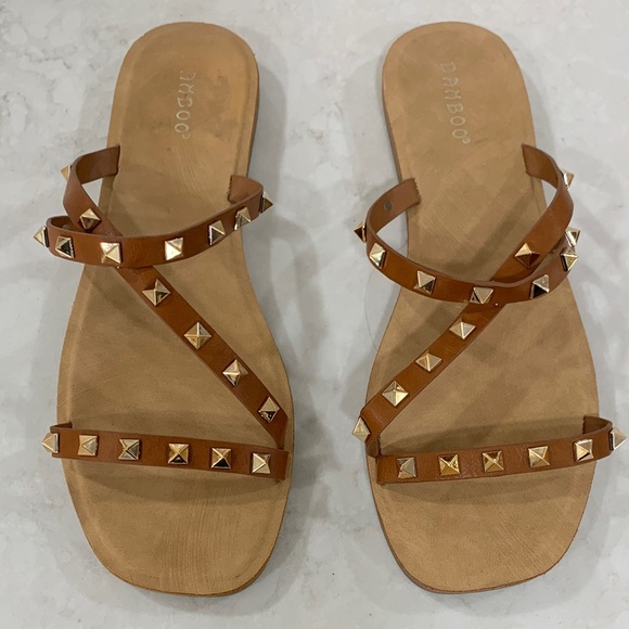 BAMBOO Tan Studded Sandals Size 10 - Picture 1 of 8